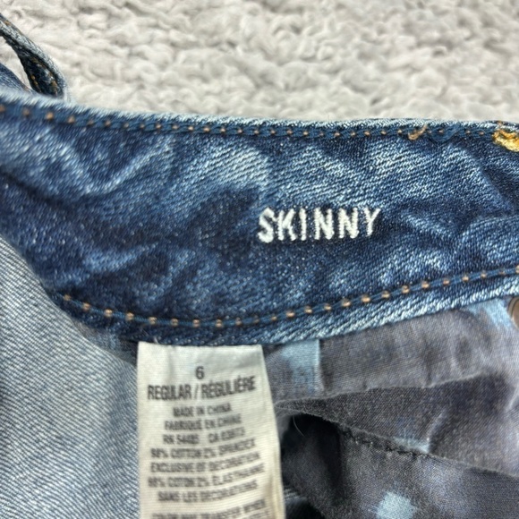 American Eagle Jeans Womens 6 Skinny Stretch Regular Wash Distressed Holes Denim - Picture 3 of 6